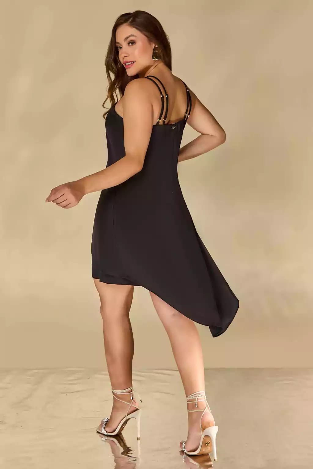 Vestido em Crepe Acetinada